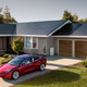 Imagen para el artículo titulado Esto es lo que ha ahorrado una familia durante tres meses con los techos solares de Tesla